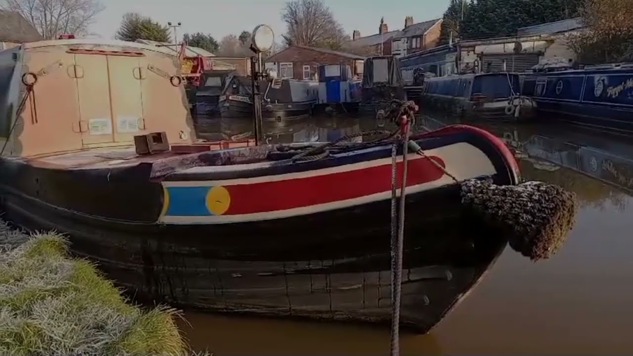 70' Traditional Narrowboat With Tug Deck - 2006 Norton Canes - Gardner 2LW Diesel Engine