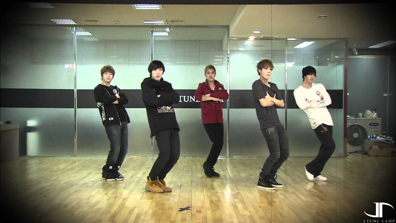 MBLAQ(엠블랙) - G.O.O.D Luv Flashmob