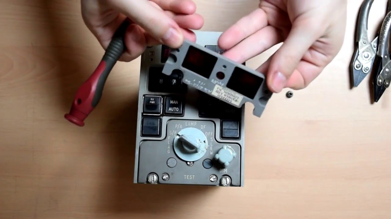 Teardown of a homing/DF system box