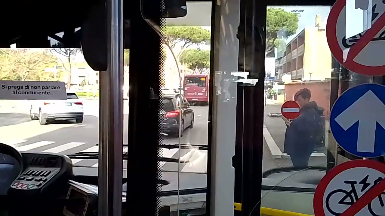 MOSTRI PRIVATI E PUBBLICI (1° tempo)