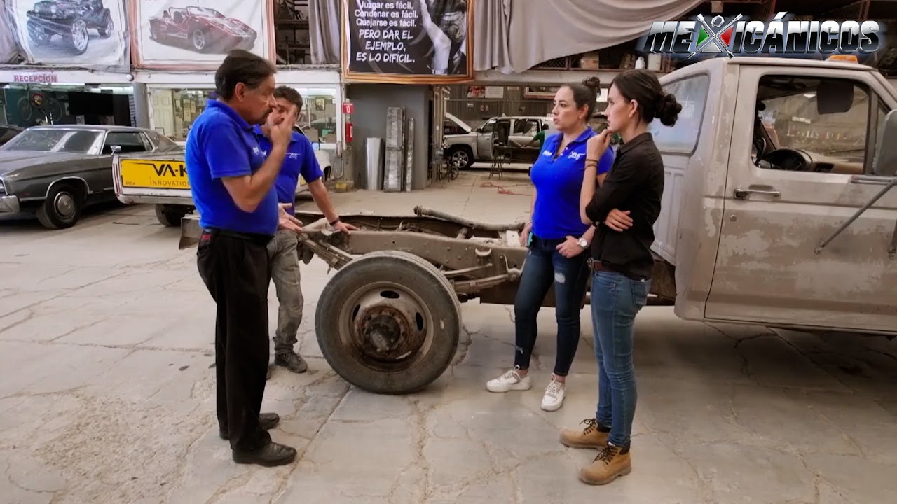 Convirtiendo una Ford F-350 en un cami&oacute;n con forma de caj&oacute;n de limones | Mexic&aacute;nicos