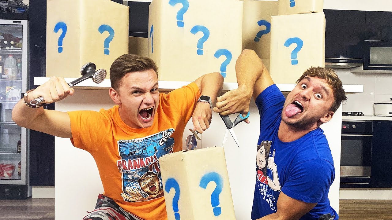 Šílené nákupy Zbytečných domácích spotřebičů w/ Jura