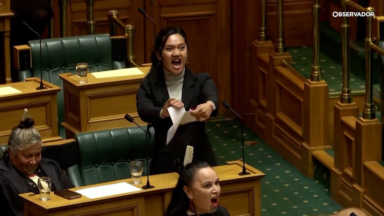 Nova Zel&acirc;ndia. Deputados dan&ccedil;am Haka no parlamento em protesto