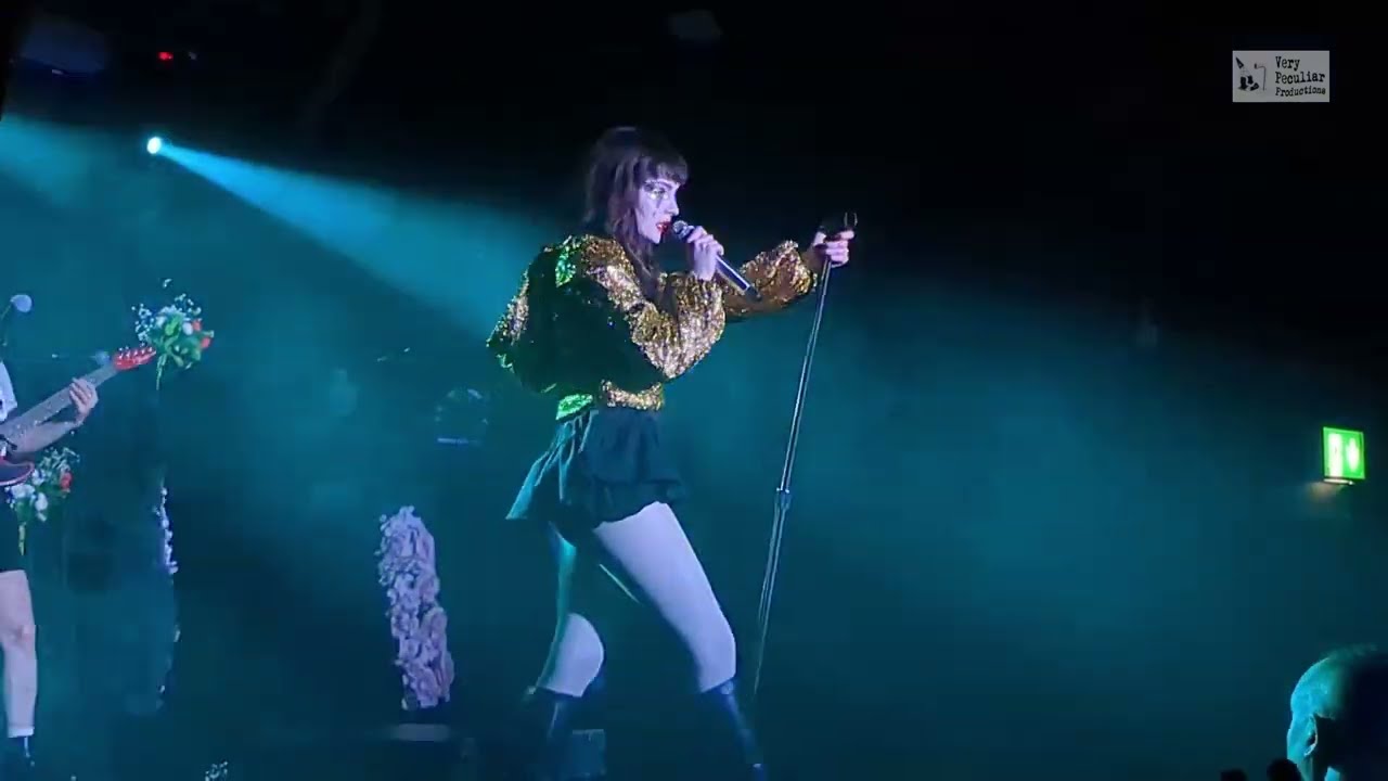LAUREN MAYBERRY of CHVRCHES at 02 Academy, Birmingham, UK 2023 10 06