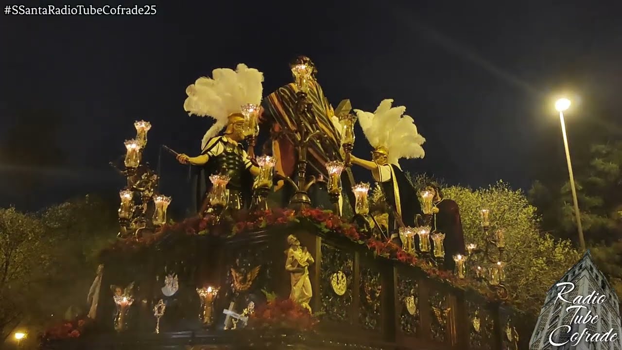 La Hermandad de Bendición y Esperanza entrando en la barriada del Tiro de Línea, Sevilla 2025.