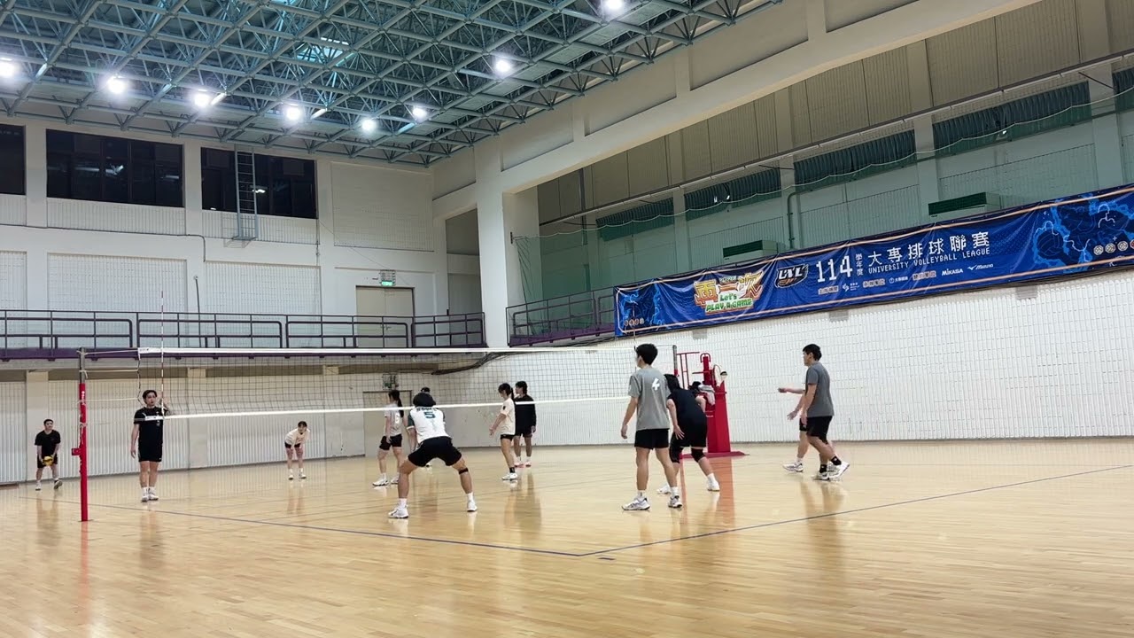 2/1 中央內場 3