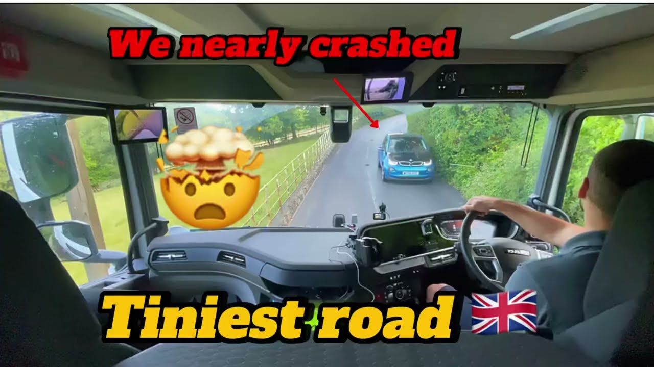 Tiniest roads in Devon, nearly crashed 🤯