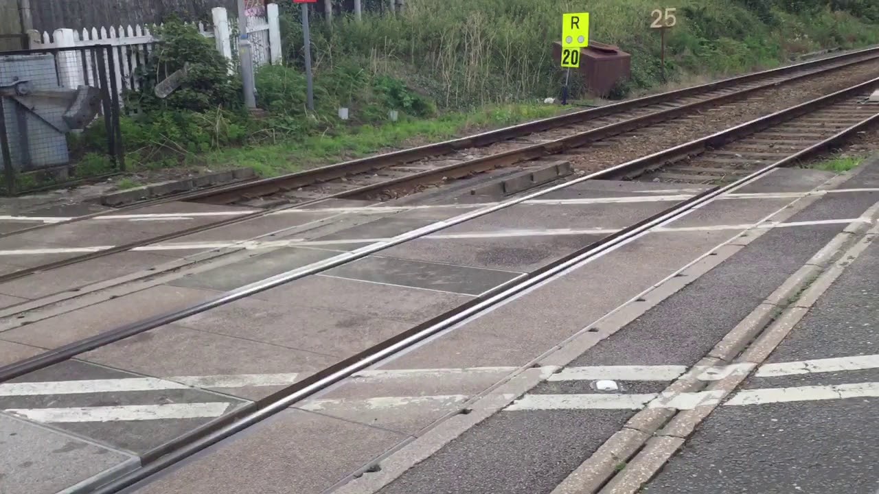 Saxmundham Station Level Crossing (Suffolk) Saturday 19.08.2017
