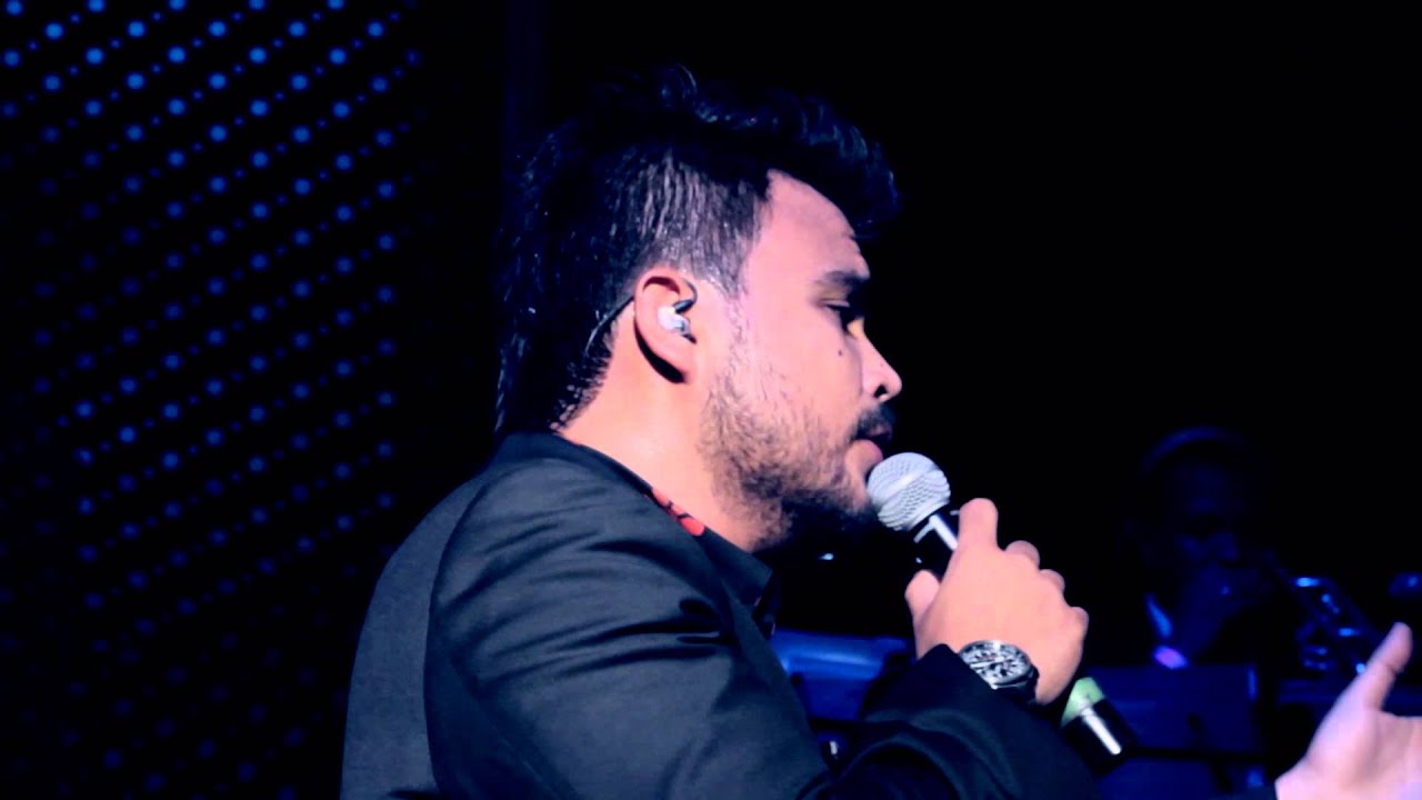 Sufro / video Oficial/ Sebastian El Tren