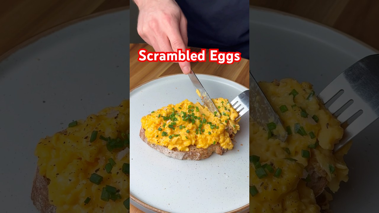 Scrambled Eggs 🍳 #scrambledeggs #cookingtips #breakfastideas #easyrecipes