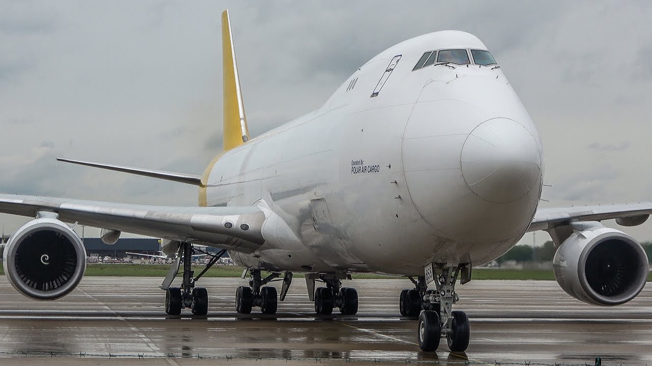 BOEING 747 LANDING & DEPARTURE - B747-8F FULL CLOSE UP (4K)