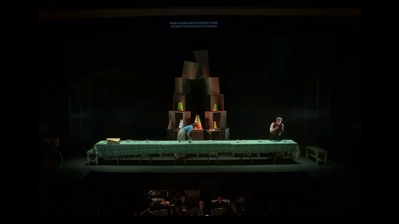 Churchyards agog- Albert Herring, Britten