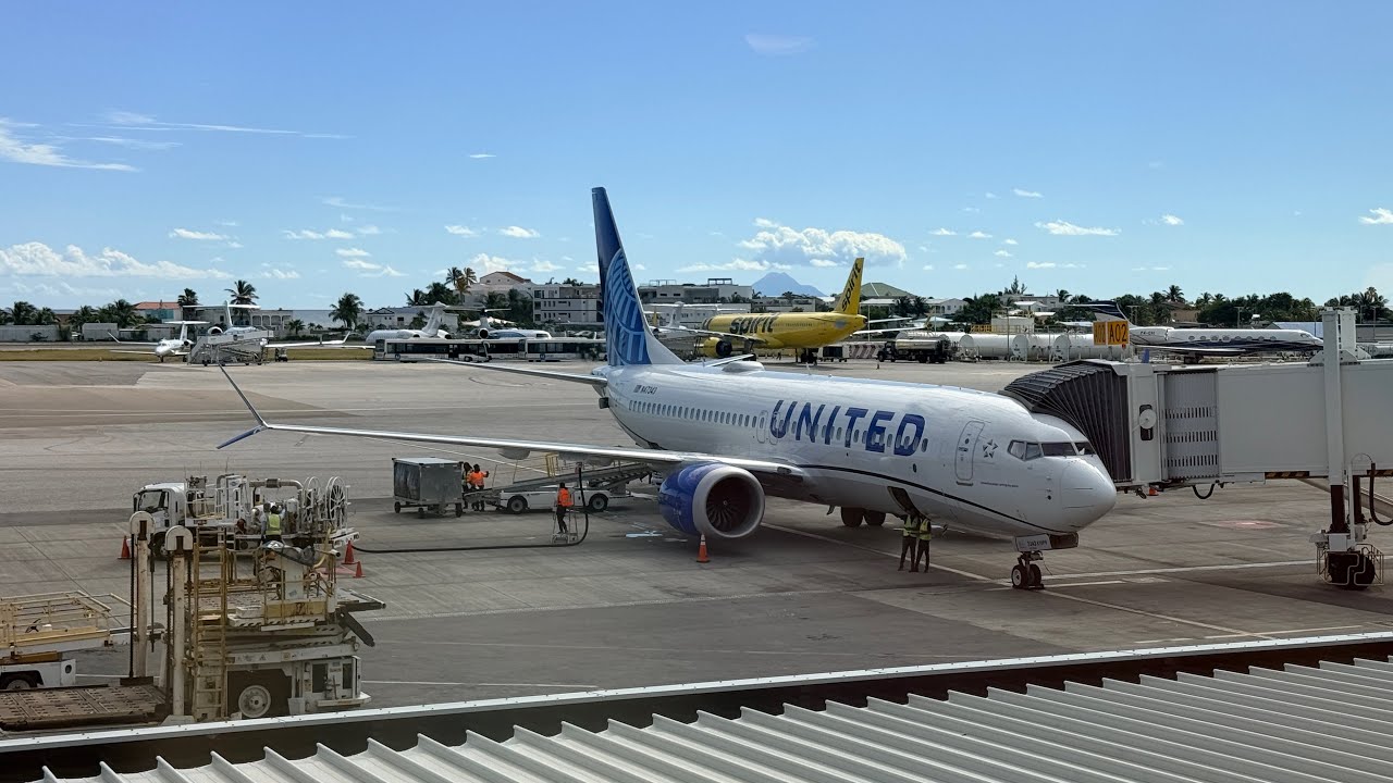 (Way to paradise) United Airlines UA2427 Chicago O'Hare (ORD)-St.Maarten (SXM) 12/28/2025 B737 MAX 8