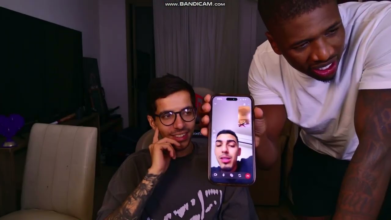 fontinele resenha brigando com amigo kkk beijo errado??