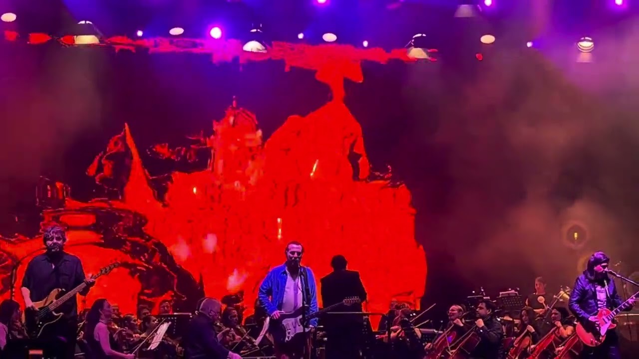 Mor ve Ötesi - Sevda Çiçeği (ft. Phillarmonic) in Maximum Uniq ‘24
