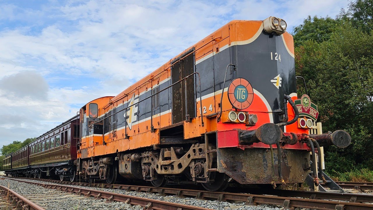 First 'Bonnet First' Passenger Service with an Irish 121 Class Since Early 1960s at  DCDR & ITG Gala