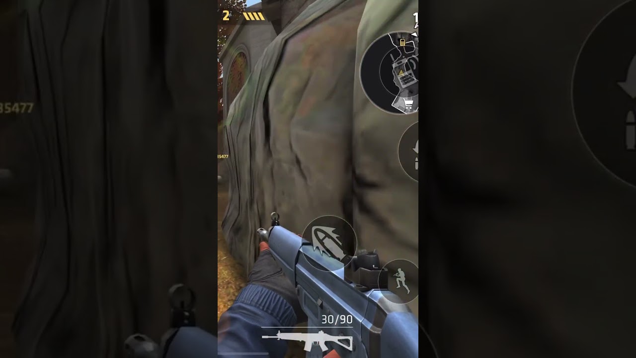Weird glitch in Critical Ops I&rsquo;m a Breach with Coalition clothing&hellip;