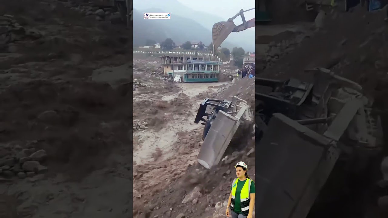 Excavator Couldn&rsquo;t Save the Bulldozer! 🌊🚜