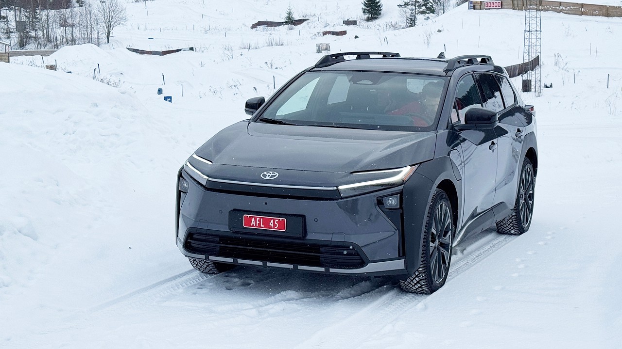 Toyota bZ4X p&aring; Norges-visitt: Vi har sett og pr&oslash;vd