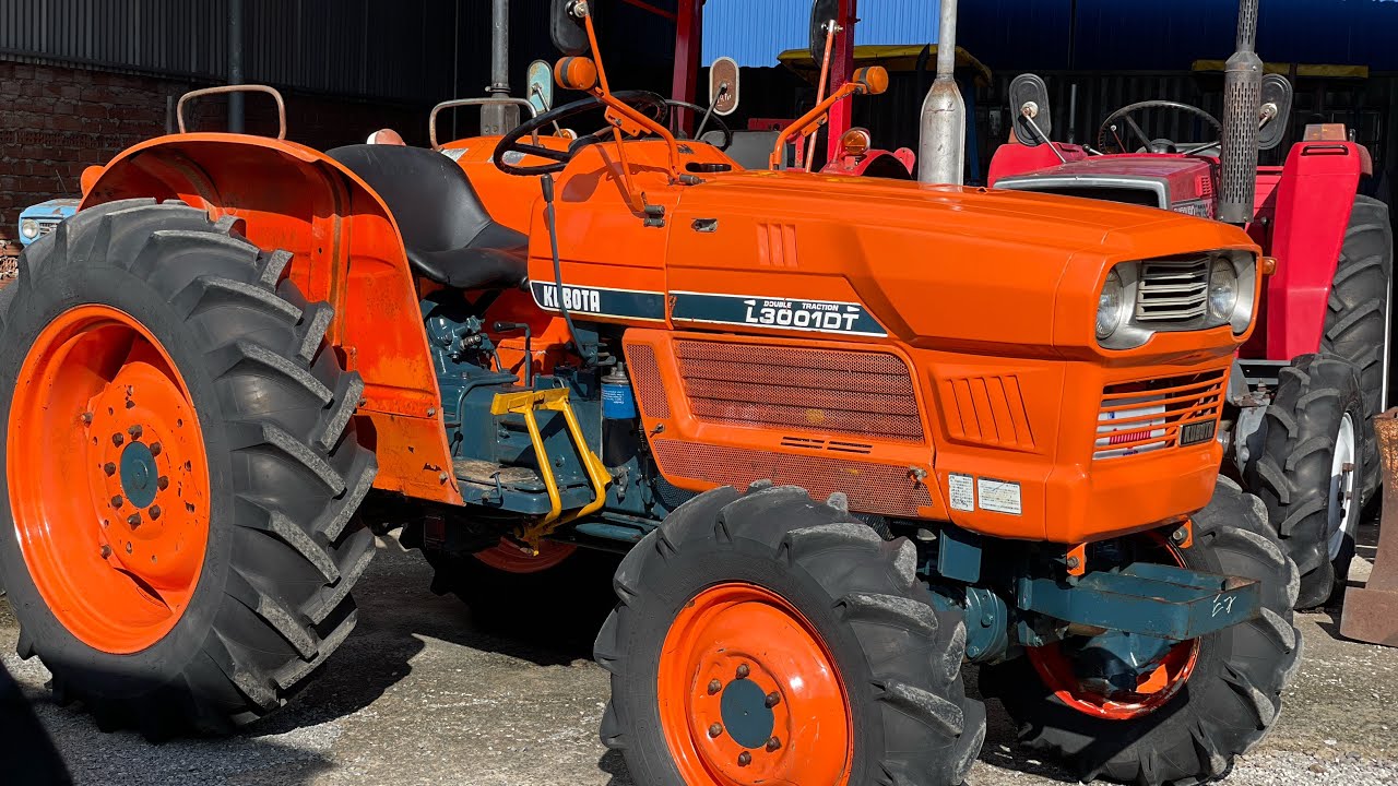 Kubota L3001DT 2 cầu trợ lực lái 4 máy, cơ toàn bộ siêu bền bỉ. Đại Phong 0967 615 935