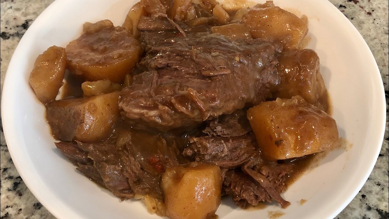 Жаркое из говяжьей вырезки породы Ангус с картофелем, приготовленное в мультиварке.