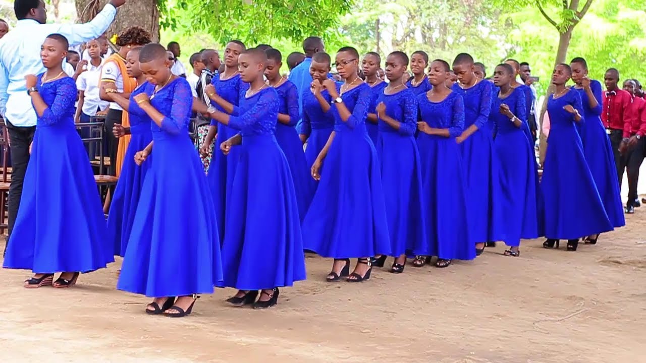 Utaipenda hii GRADUATION - Aict Katunguru Christian Seminary