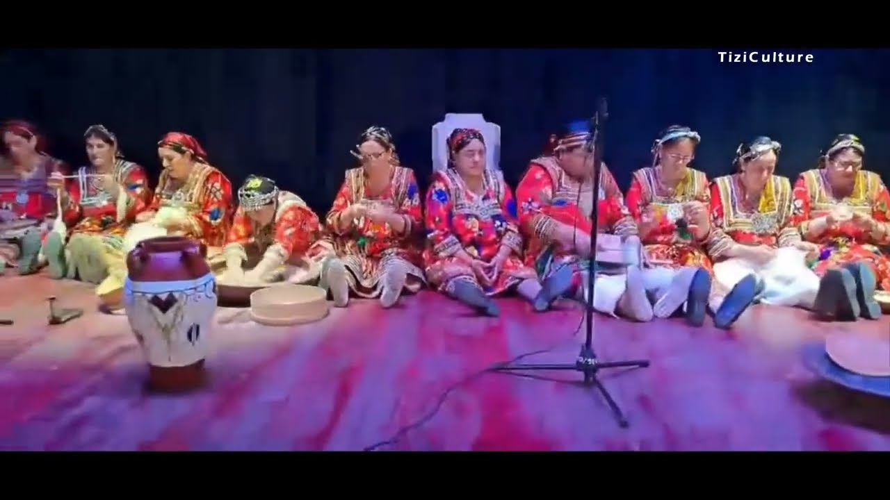 URAR L XALAT (chant des femmes) - Village IKOUSSA de Bouzeguene