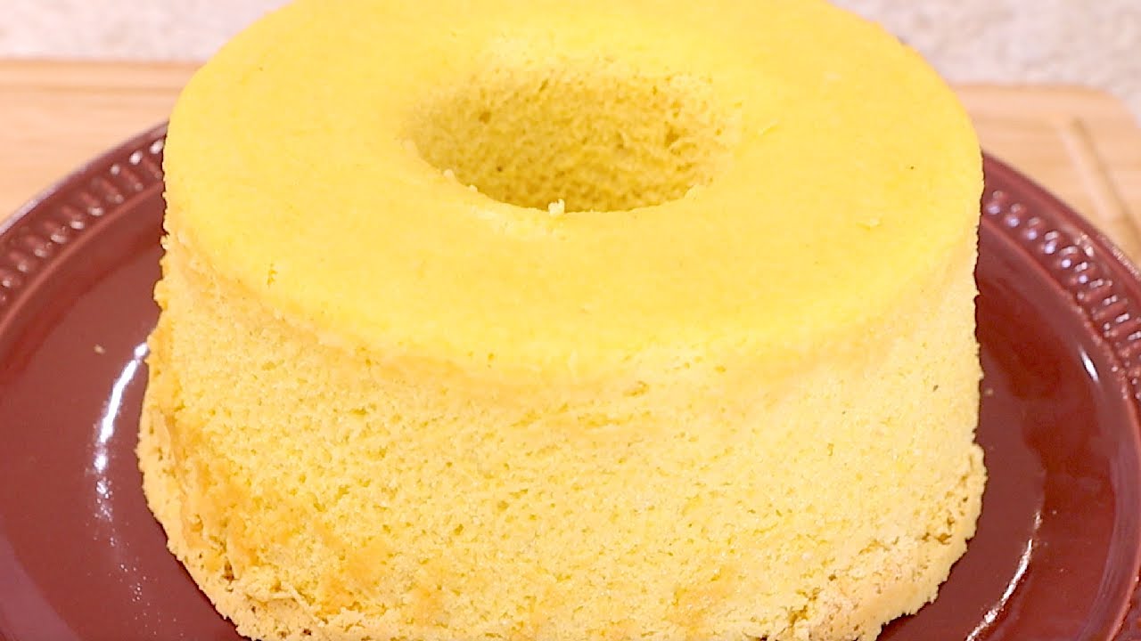 SIMPLES ASSIM! BOLO DE FUBÁ MAIS FÁCIL DO MUNDO - 3 INGREDIENTES - SUPER FOFINHO - Isamara Amâncio