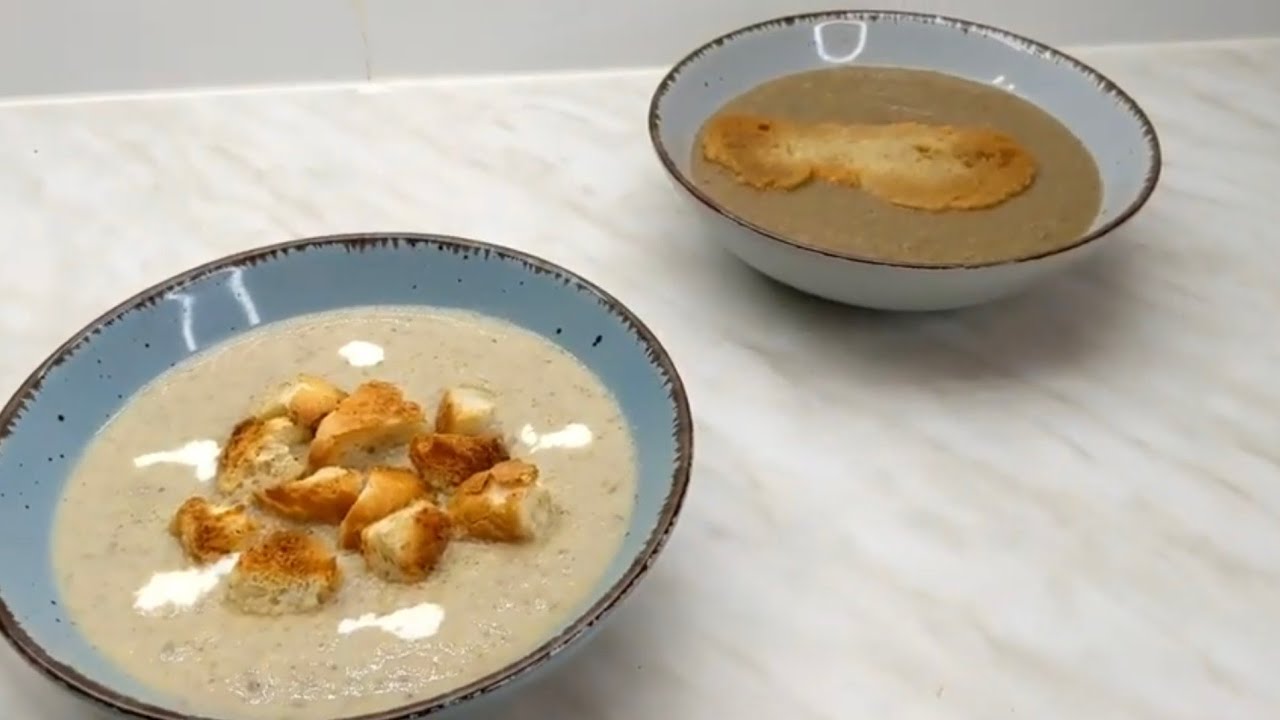 طريقة شوربة الفطر بنكهتين مختلفات بمكونات موجودة في كل بيت