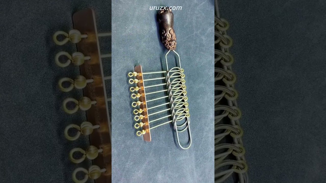 A Truly Unique Stainless Steel Wire Keychain Design 