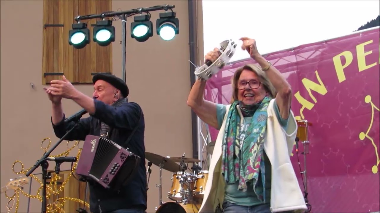 31au corsa Aran per sa Lengua - Concert du groupe NADAU - Vielha 27 juillet 2025 - Vidéo 3/15