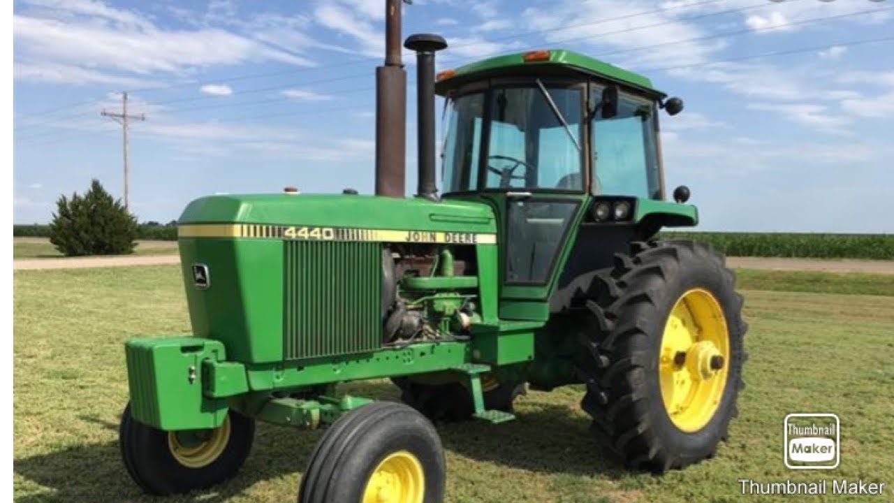 How to operate a John Deere 4440