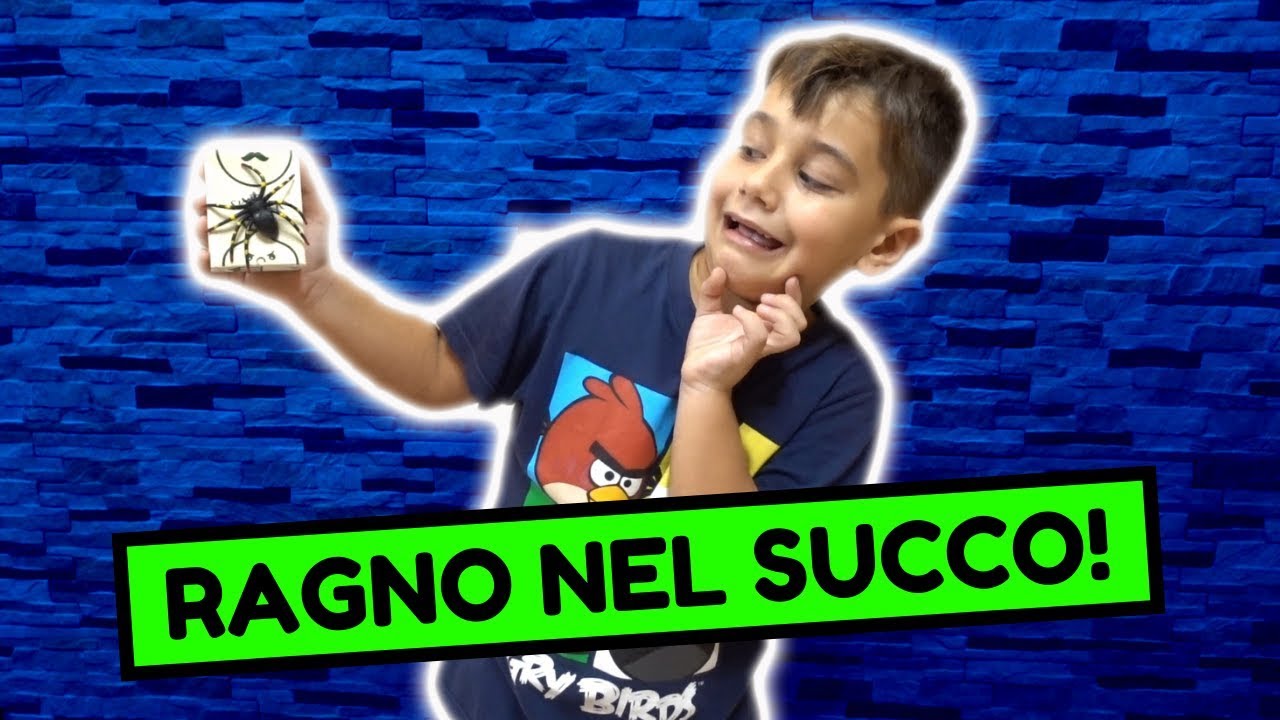 SCHERZO A MANU! *un ragno nel succo di frutta*