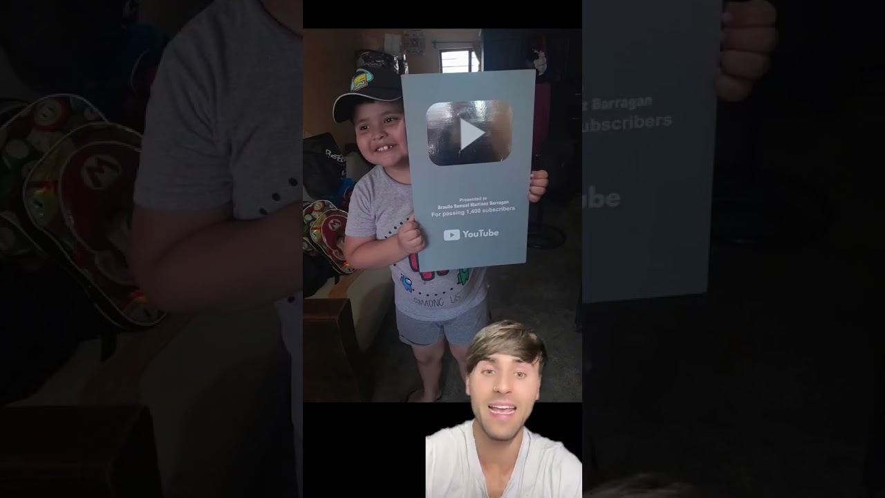 Su papa le dise&ntilde;o una placa de youtube de madera #shorts