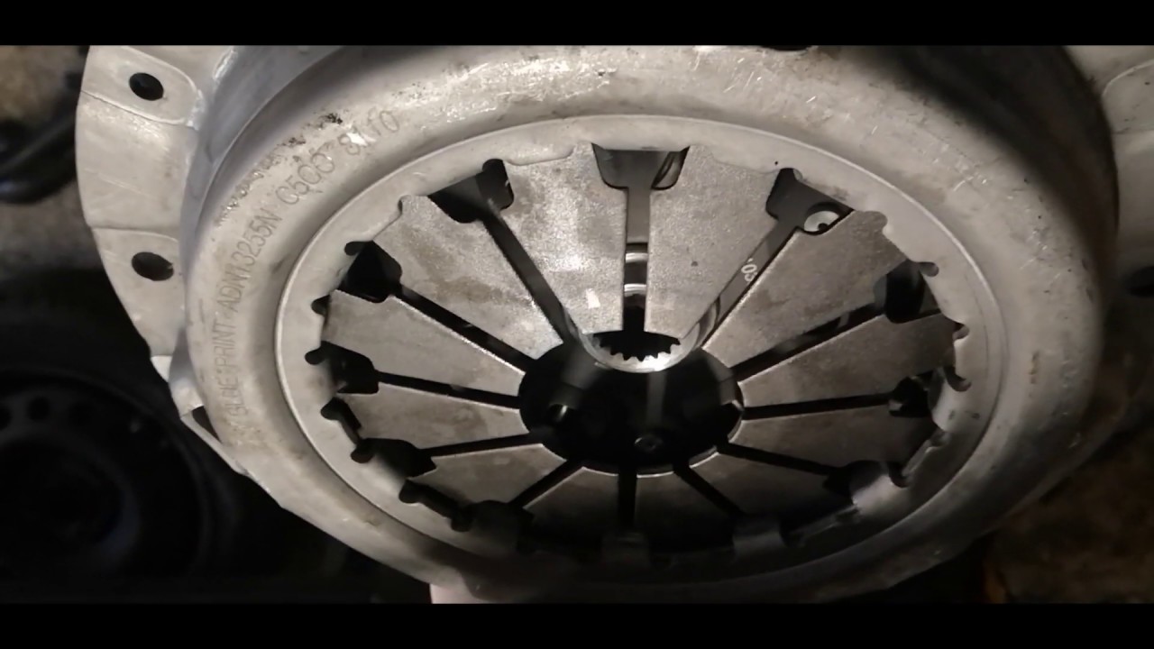 Nissan Micra K11 Clutch and Rear Main Seal Part 2