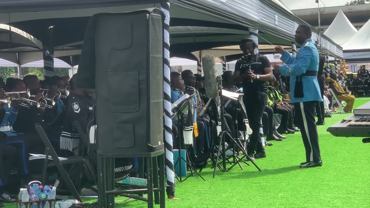 Ghana Police Band together with Customs Band Performs Mɛma mani so,, Arranged for March
