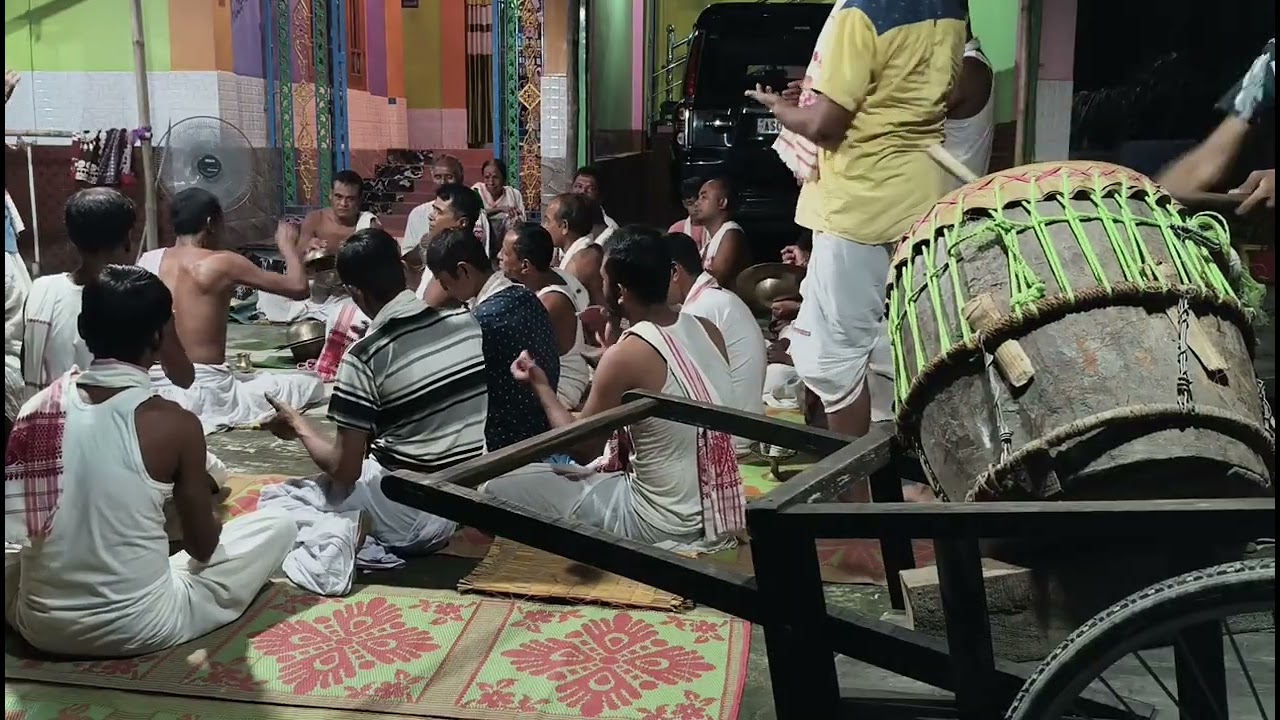 অসমীয়া লৰা সমাজৰ নাম । ঘৰত বিশ্বকৰ্মা পূজা উপলক্ষে নাম এভাগ পাতিলোঁ