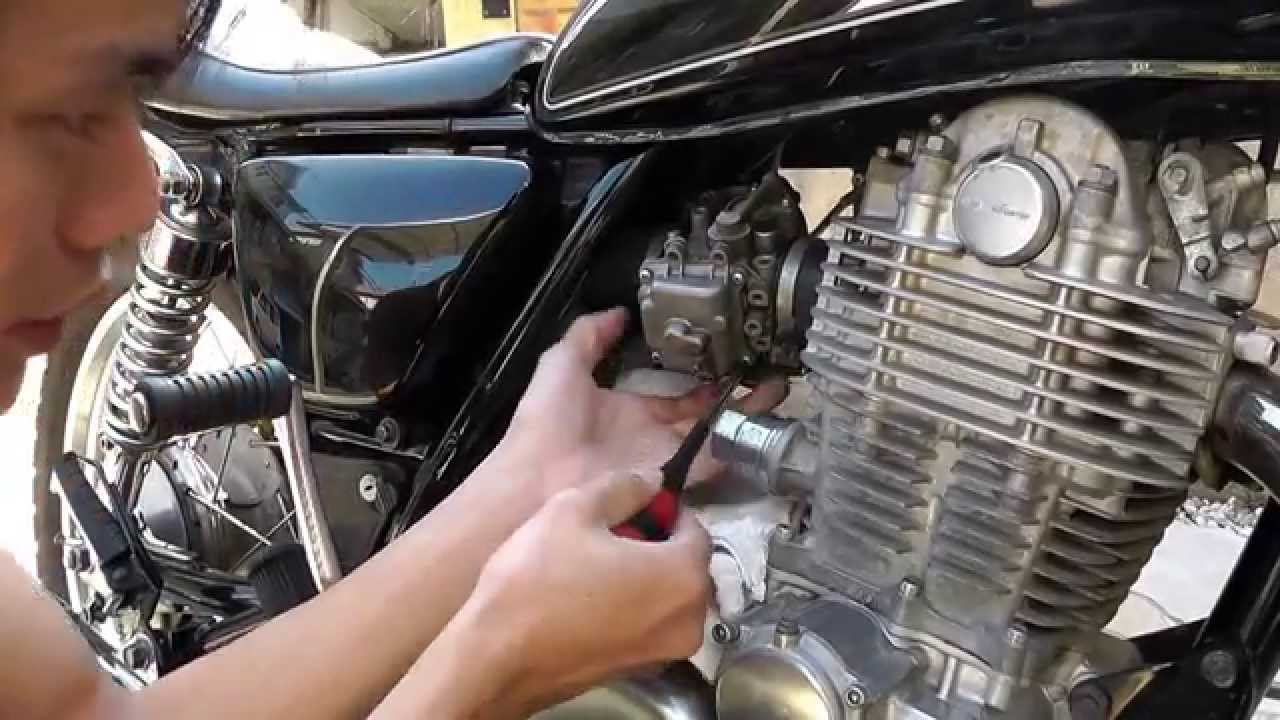 SR400乗りのキャブセッティング　前編　キャブを外さない方法