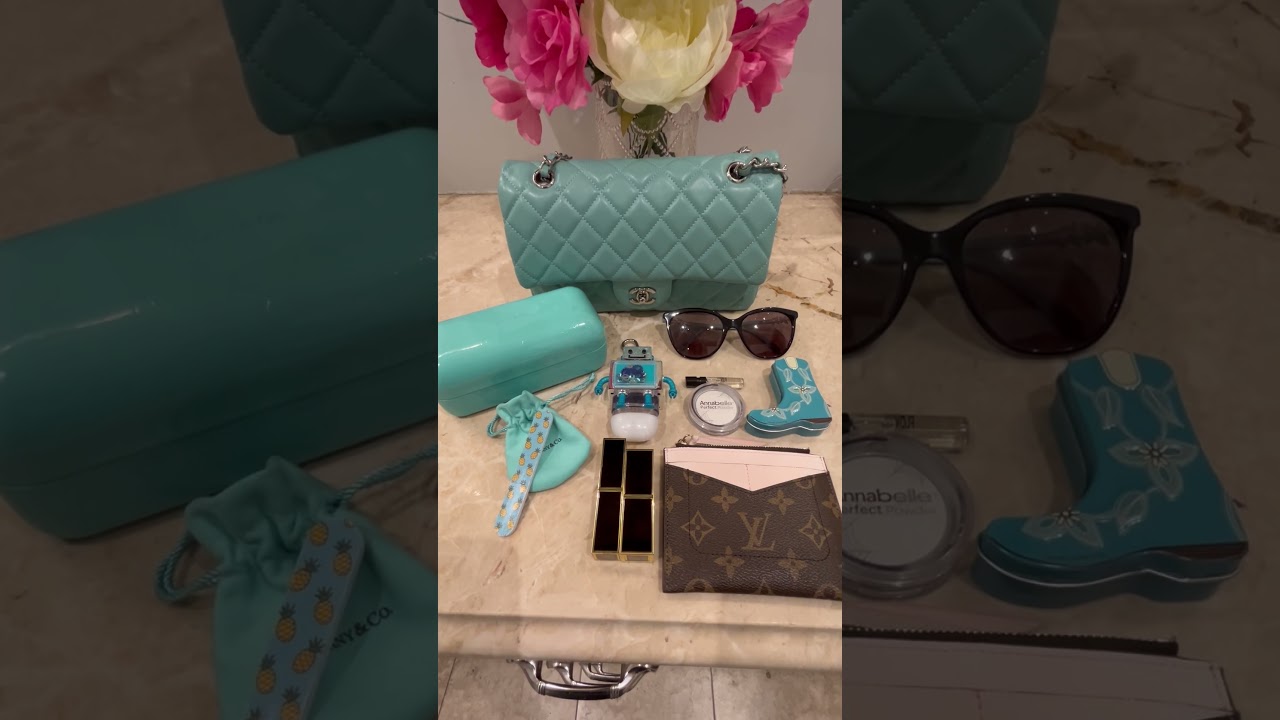 Chanel Classic Flap 👗Tiffany Blue