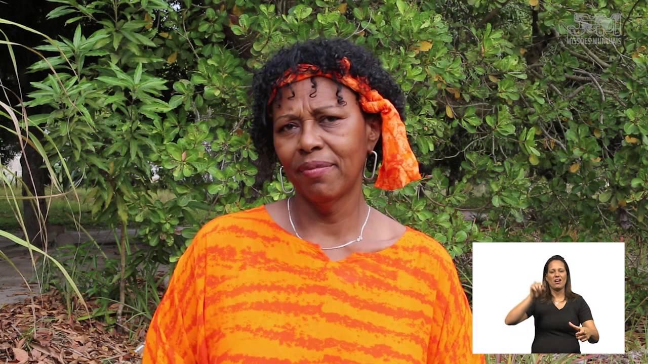 TRINTA ANOS DE DEDICAÇÃO A MISSÕES