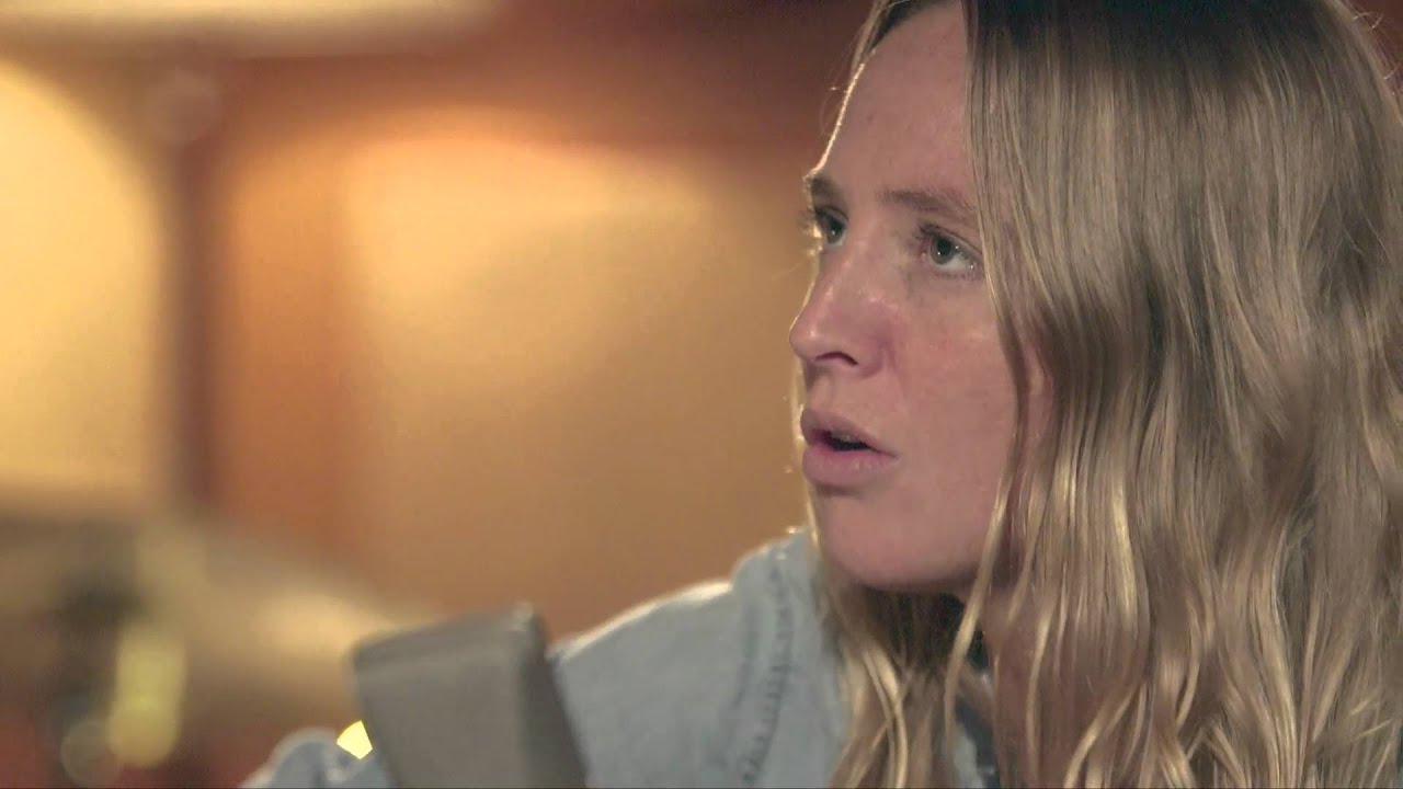Lissie - Sun Keeps Risin' (Acoustic Session)
