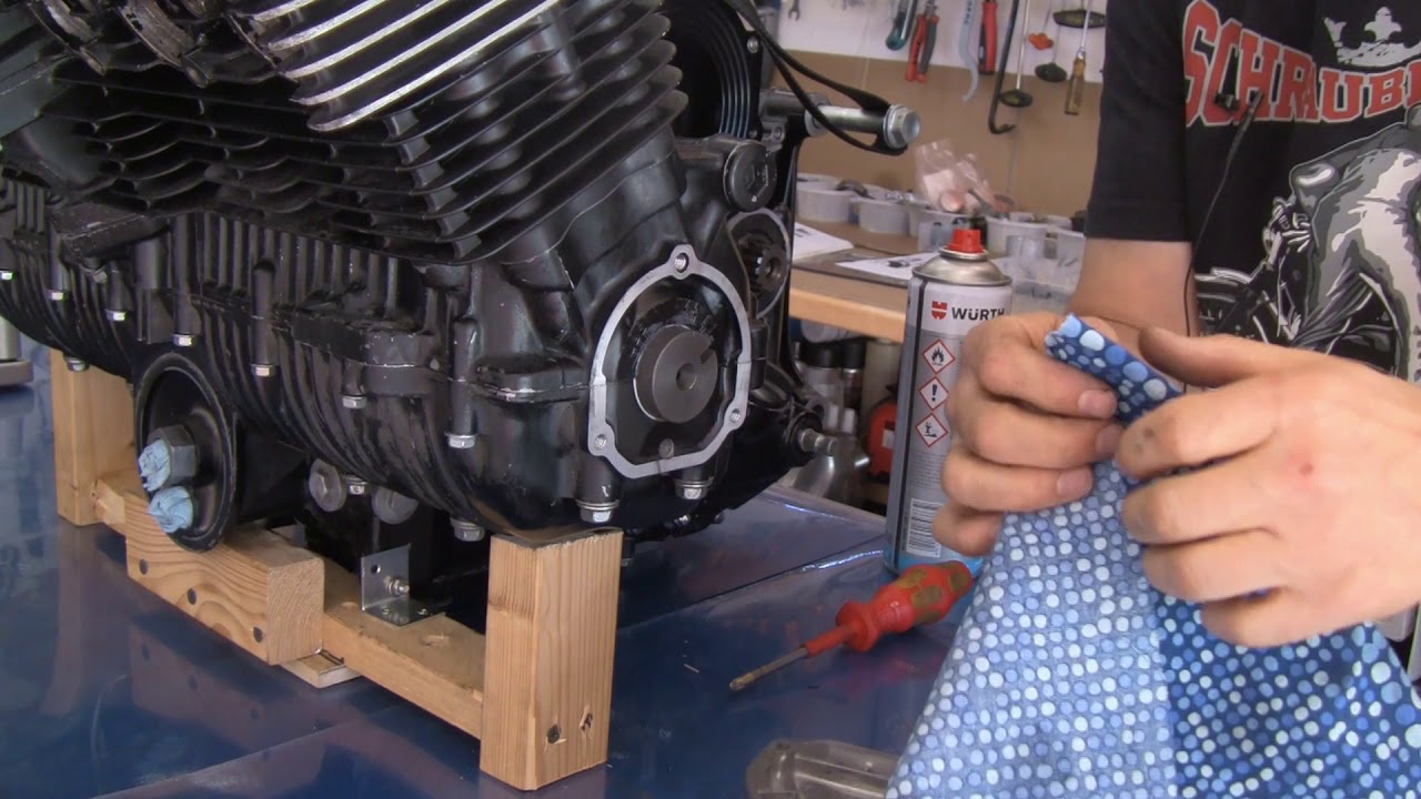 Honda CBX -- Teil 42 -- Ventildeckel und Gabelholme