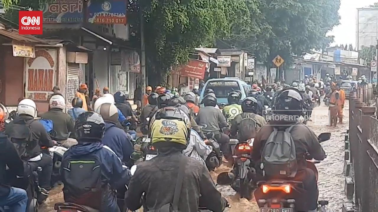 Persimpangan Hek Banjir, Jalan Raya Bogor Macet Total