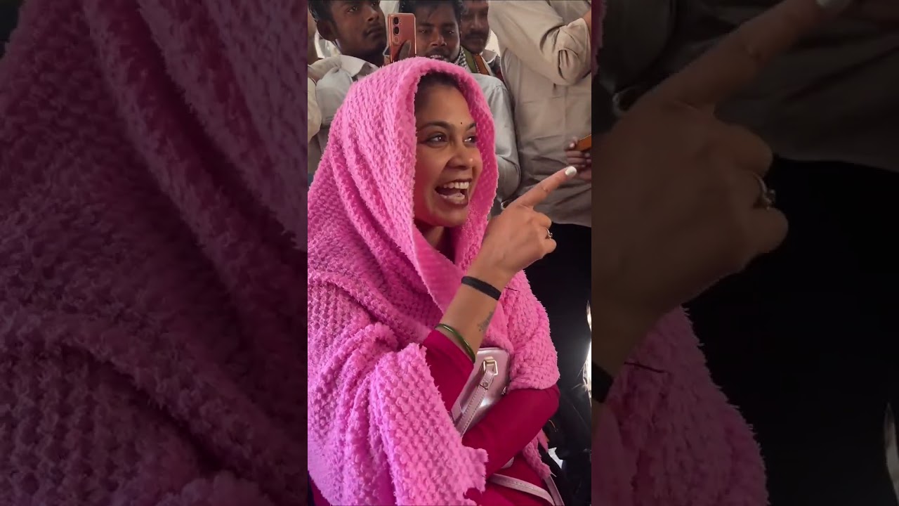 राई ट्रेन में ही माहौल बना दिया, सिंगर बिनीता कुशबाहा, रश्मि ,निमिता ,काजल बुंदेली, अंकेश सेवनी,