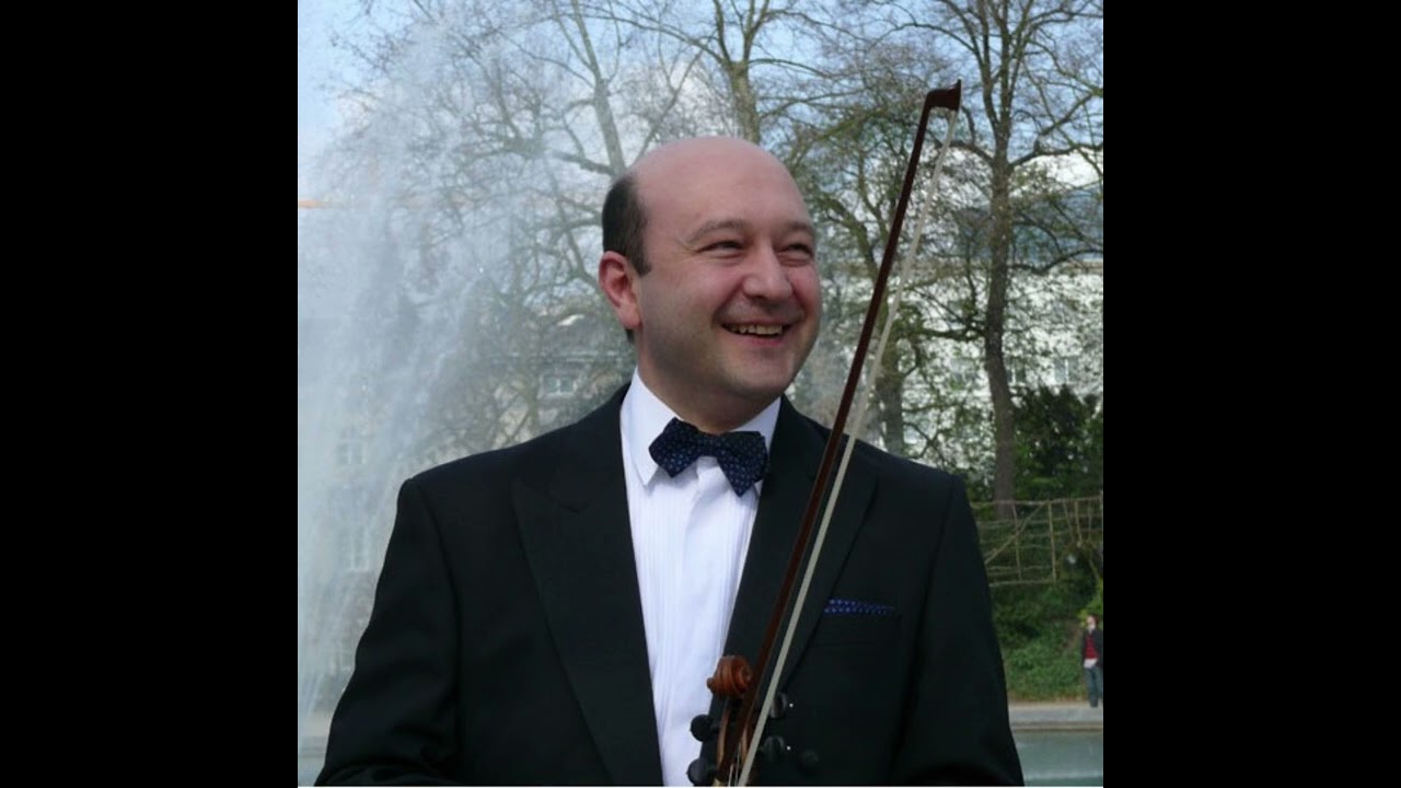 Paganini Variations on ¨Nel cor piu non mi sento¨ for violin solo. Valery Oistrakh.