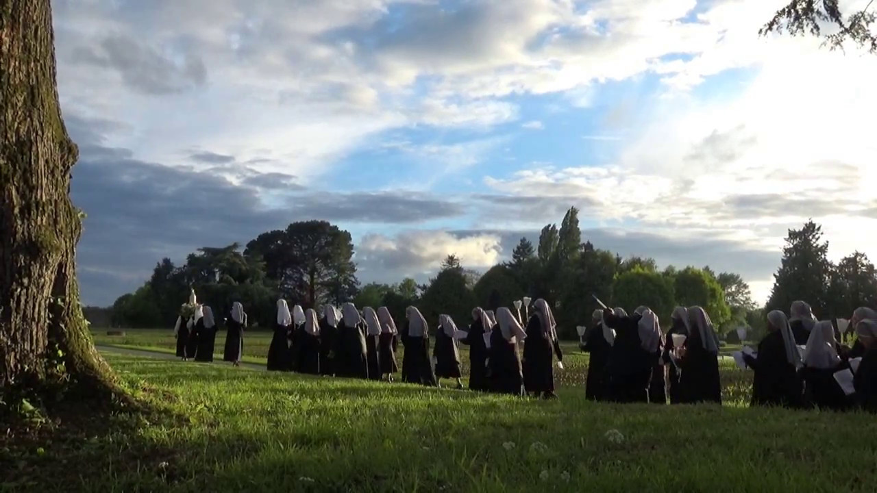 Procession mariale à La Tour St Joseph - 12 mai 2017