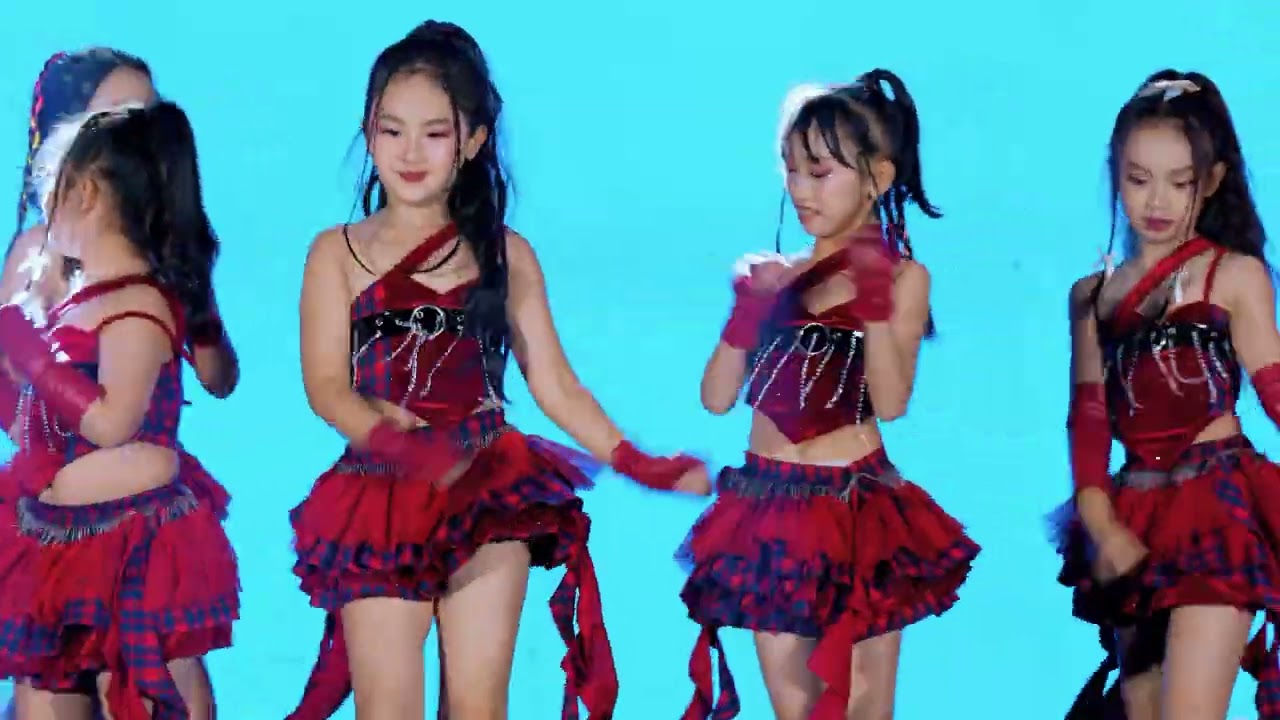 |VPOP IN PUBLIC| Vũ trụ có anh - nc1 nt dance studio