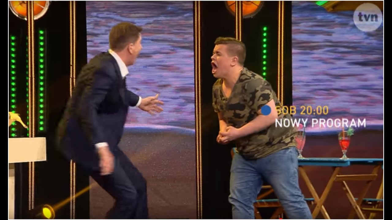Zamienił się w dinozaura! Oglądaj 'Hipnozę