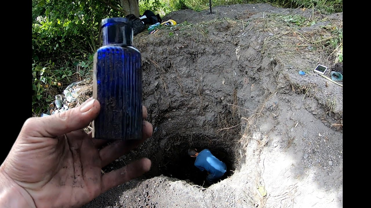Uk BOTTLE DIGGING 1880s tip,, the search for blue minerals.