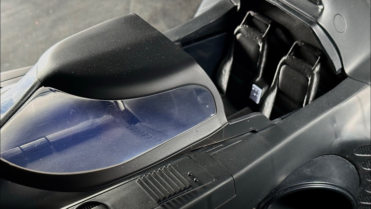 McFarlane 89’ Batmobile two seater quick install